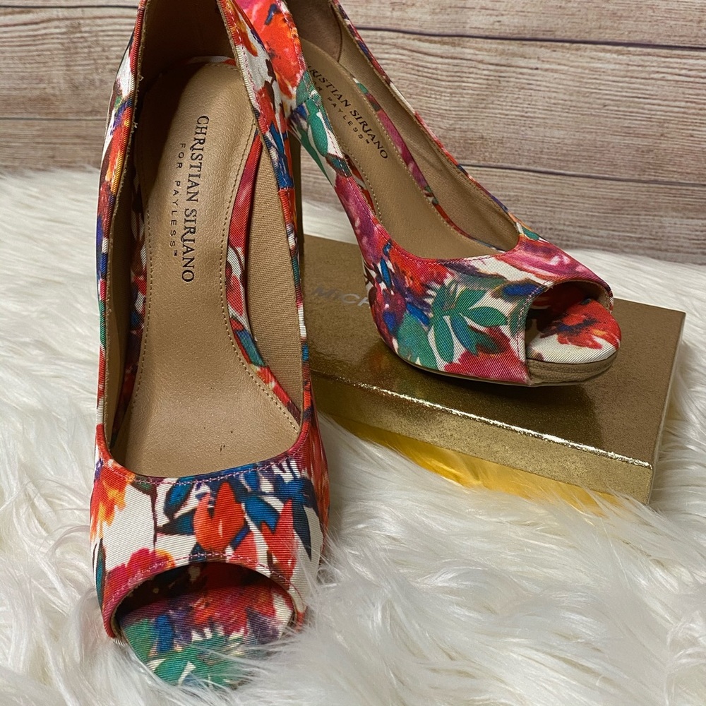 Multi color size 6.5 heels lightly worn.